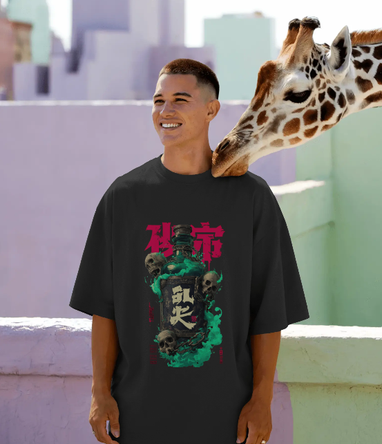UNIQUE DESIGN OVERSIZED T-SHIRT