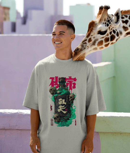 UNIQUE DESIGN OVERSIZED T-SHIRT