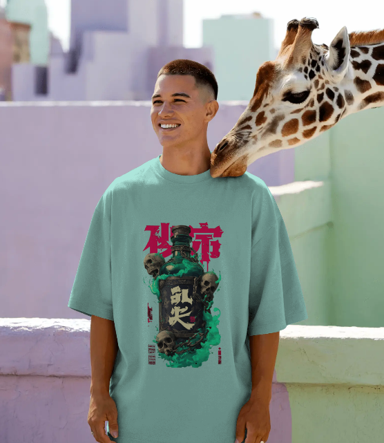 UNIQUE DESIGN OVERSIZED T-SHIRT
