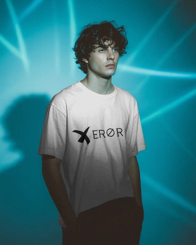 EROR SIGNATURE OVERSIZED WHITE T-SHIRT